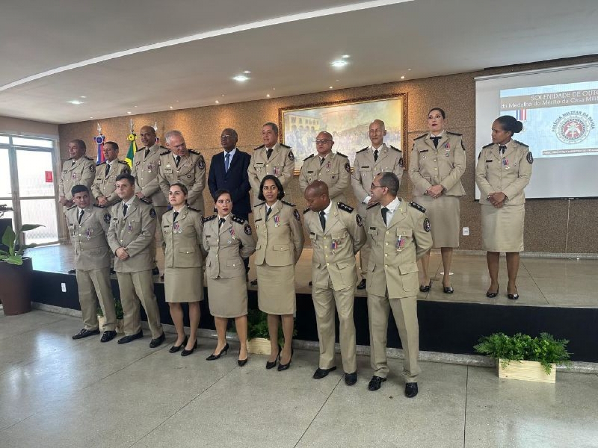 MAJOR PM SUAREZ, COMANDANTE DA 94ª CIPM/CAETITÉ, É CONDECORADO COM MEDALHA — imagem 5